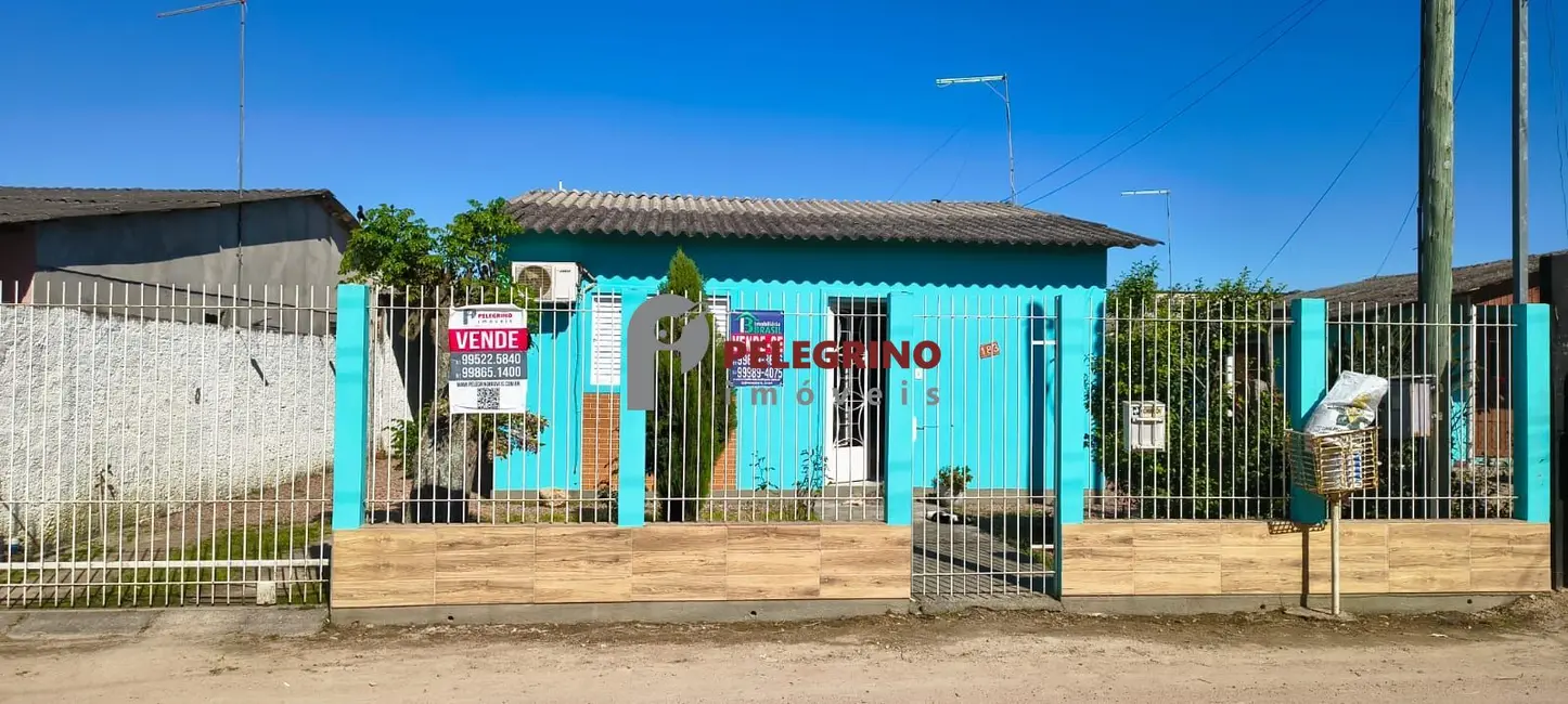 Foto 1 de Casa com 2 quartos à venda, 92m2 em Centro, Tapes - RS
