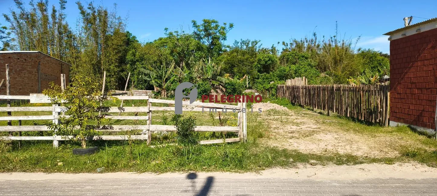 Foto 3 de Terreno / Lote à venda, 263m2 em Centro, Tapes - RS