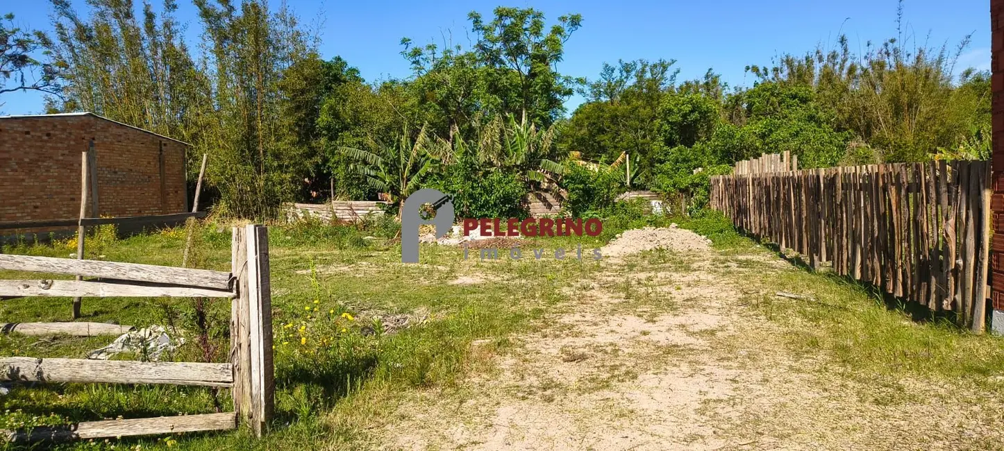 Foto 2 de Terreno / Lote à venda, 263m2 em Centro, Tapes - RS