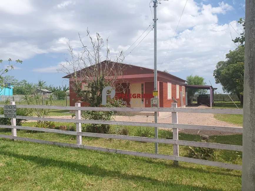 Foto 2 de Casa com 3 quartos à venda, 140m2 em Tapes - RS