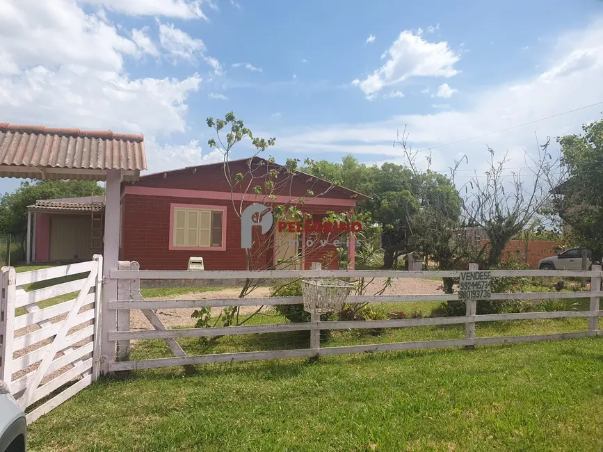 Foto 1 de Casa com 3 quartos à venda, 140m2 em Tapes - RS