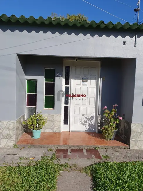 Foto 2 de Casa com 2 quartos à venda, 130m2 em Centro, Tapes - RS