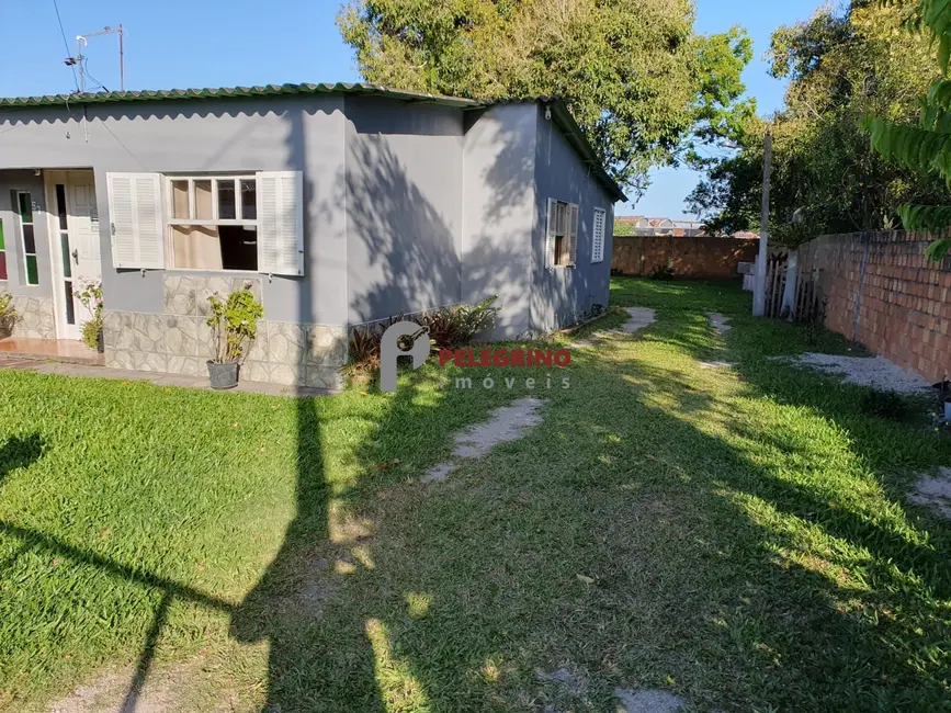 Foto 3 de Casa com 2 quartos à venda, 130m2 em Centro, Tapes - RS