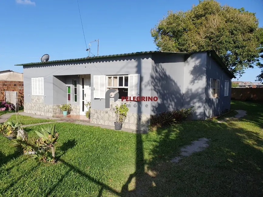 Foto 1 de Casa com 2 quartos à venda, 130m2 em Centro, Tapes - RS