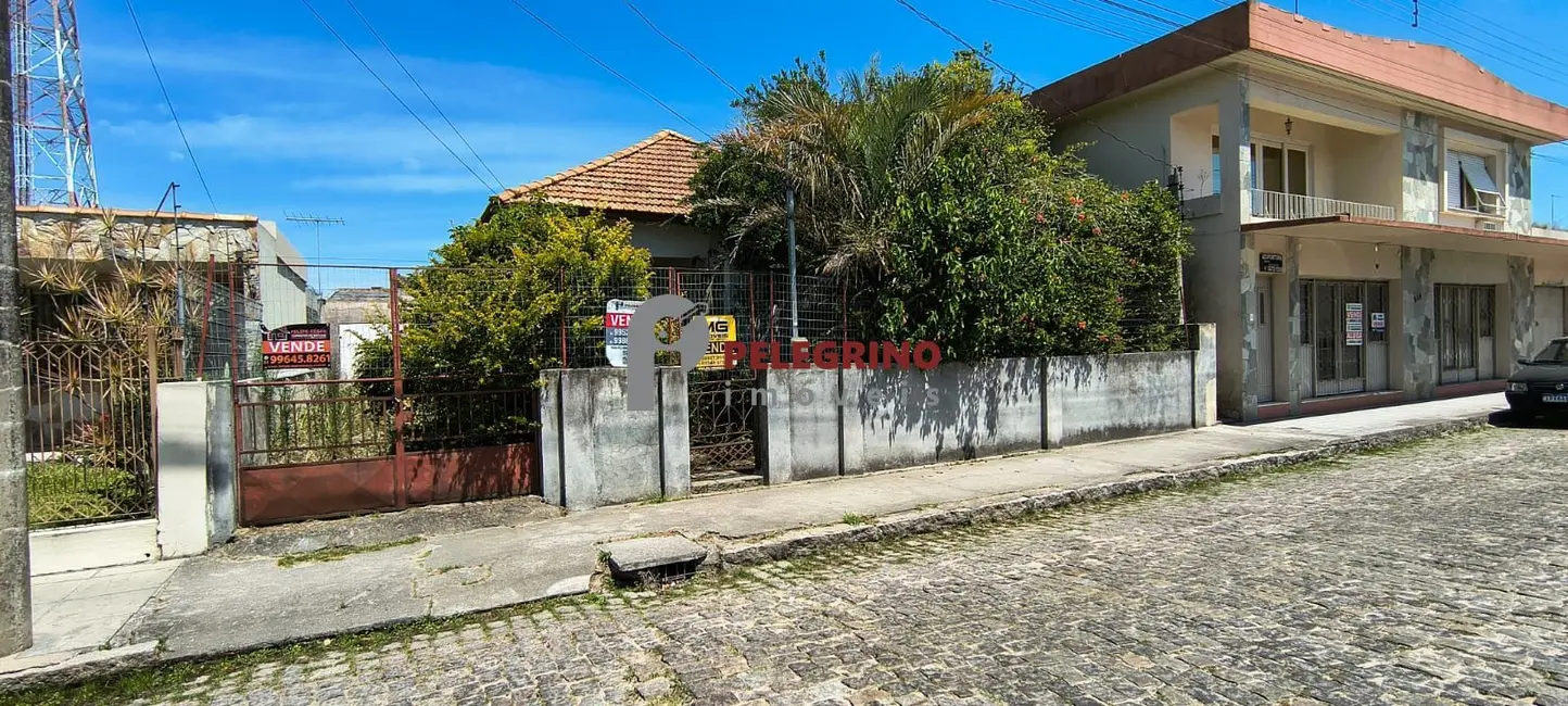 Foto 1 de Casa com 3 quartos à venda, 60m2 em Centro, Tapes - RS