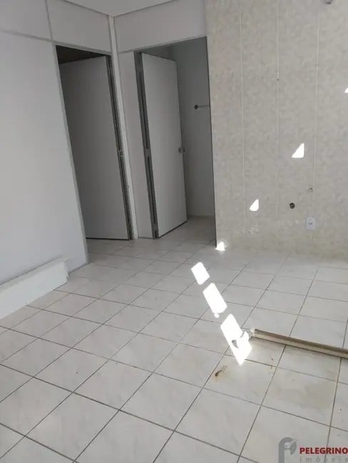 Sala Comercial com 3 quartos para alugar, 43m2 em Centro, Tapes - RS - imagem 8 Foto 8 de Sala Comercial com 3 quartos para alugar, 43m2 em Centro, Tapes - RS