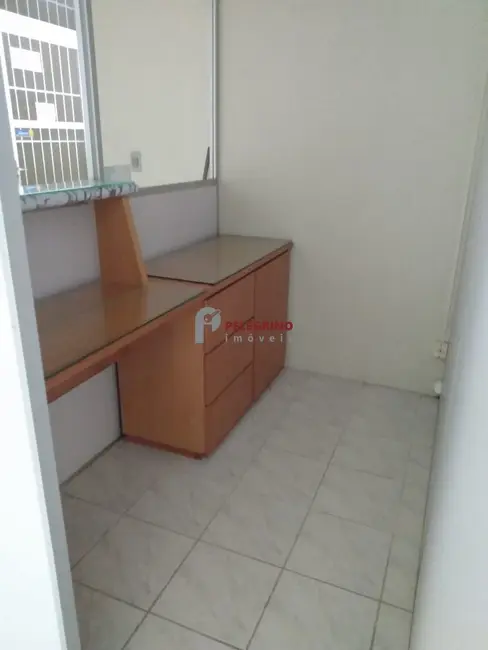 Sala Comercial com 3 quartos para alugar, 43m2 em Centro, Tapes - RS - imagem 5 Foto 5 de Sala Comercial com 3 quartos para alugar, 43m2 em Centro, Tapes - RS