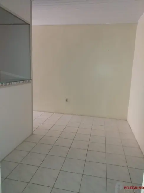 Sala Comercial com 3 quartos para alugar, 43m2 em Centro, Tapes - RS - imagem 3 Foto 3 de Sala Comercial com 3 quartos para alugar, 43m2 em Centro, Tapes - RS