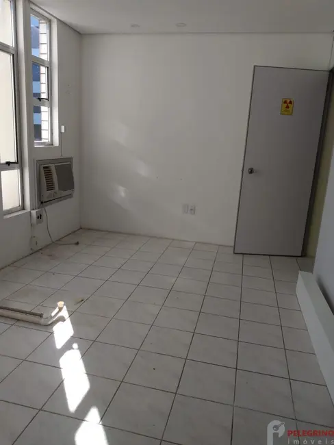Sala Comercial com 3 quartos para alugar, 43m2 em Centro, Tapes - RS - imagem 9 Foto 9 de Sala Comercial com 3 quartos para alugar, 43m2 em Centro, Tapes - RS