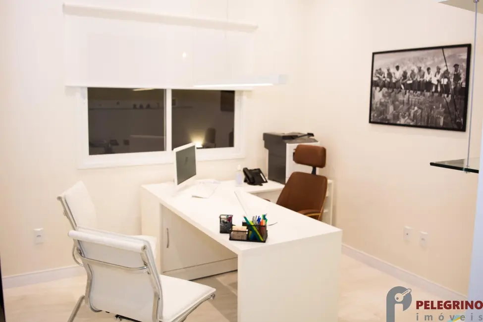 Prédio Inteiro com 5 quartos para alugar, 148m2 em Centro, Tapes - RS - imagem 4 Foto 4 de Prédio Inteiro com 5 quartos para alugar, 148m2 em Centro, Tapes - RS