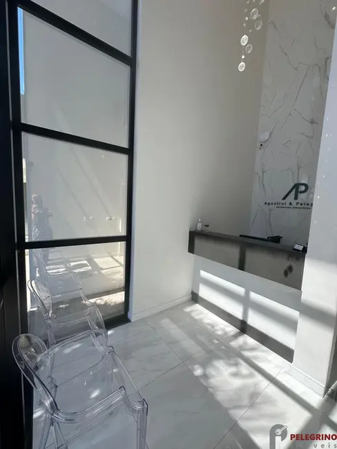 Prédio Inteiro com 5 quartos para alugar, 148m2 em Centro, Tapes - RS - imagem 2 Foto 2 de Prédio Inteiro com 5 quartos para alugar, 148m2 em Centro, Tapes - RS