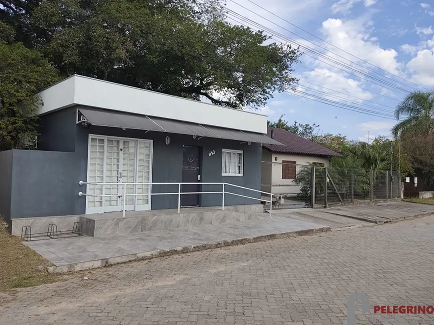 Sala Comercial com 2 quartos para alugar, 40m2 em Centro, Tapes - RS - imagem 1 Foto 1 de Sala Comercial com 2 quartos para alugar, 40m2 em Centro, Tapes - RS