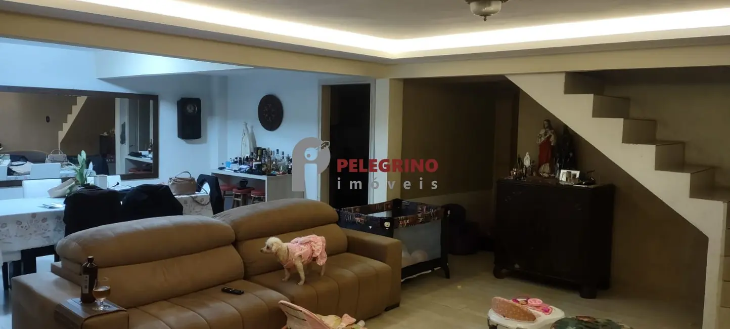 Foto 2 de Casa com 3 quartos à venda, 300m2 em Centro, Tapes - RS