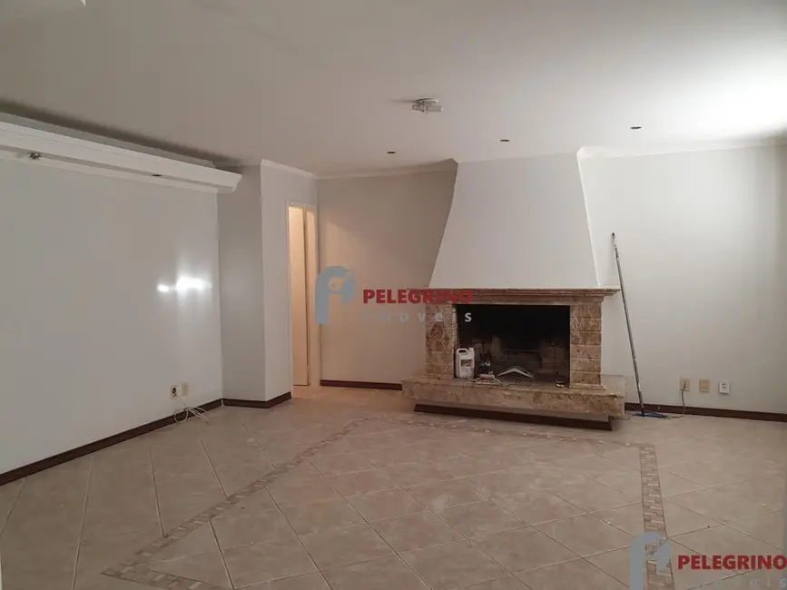 Casa com 3 quartos para alugar, 170m2 em Centro, Tapes - RS - imagem 3 Foto 3 de Casa com 3 quartos para alugar, 170m2 em Centro, Tapes - RS