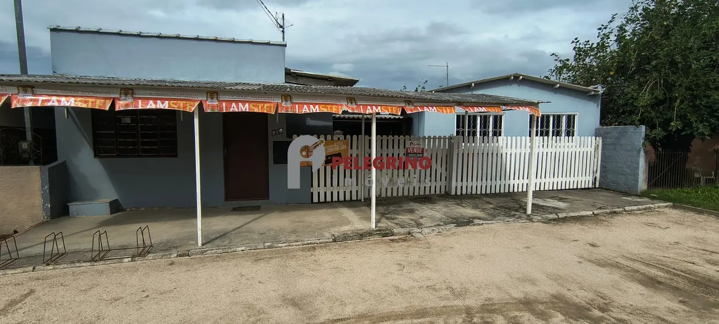 Foto 1 de Casa com 2 quartos à venda, 238m2 em Centro, Tapes - RS