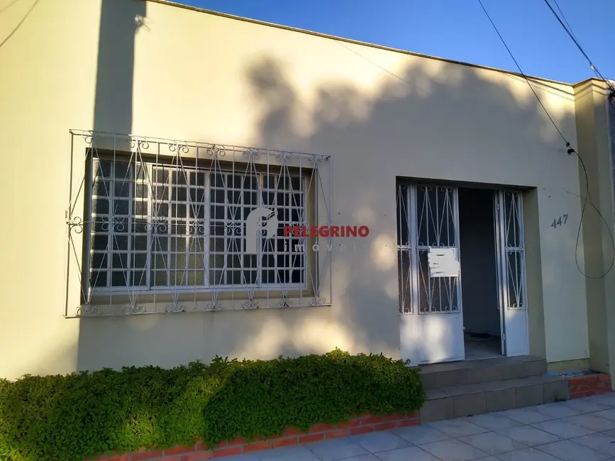 Foto 1 de Sala Comercial com 5 quartos para alugar, 85m2 em Centro, Tapes - RS