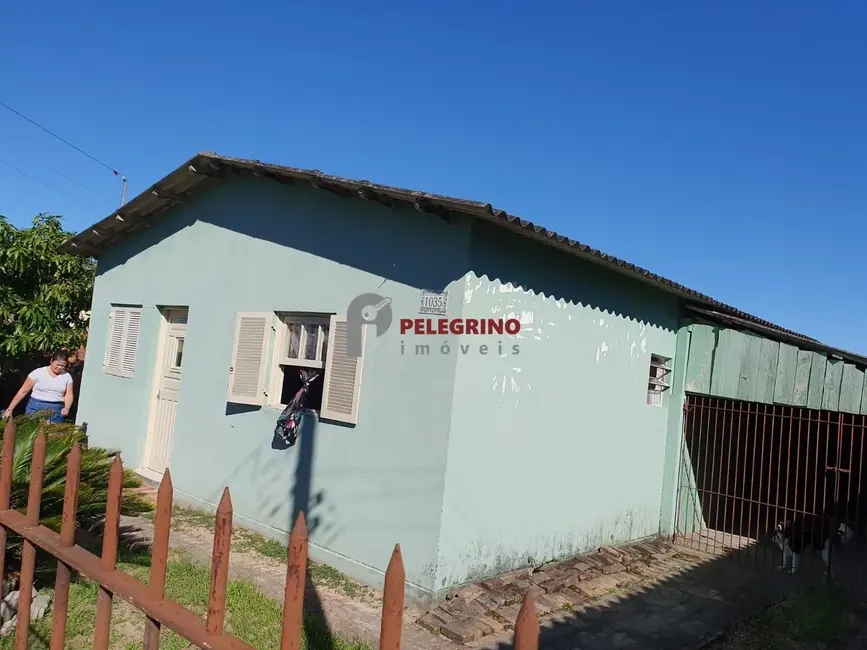 Foto 2 de Casa com 3 quartos à venda, 60m2 em Centro, Tapes - RS