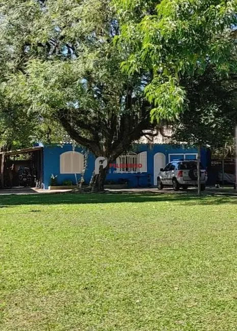 Foto 1 de Casa com 1 quarto à venda, 56m2 em Tapes - RS
