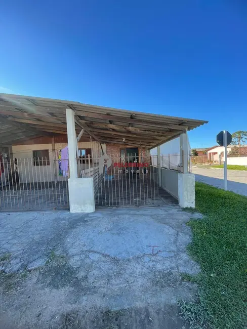Foto 4 de Casa com 4 quartos à venda, 133m2 em Centro, Tapes - RS