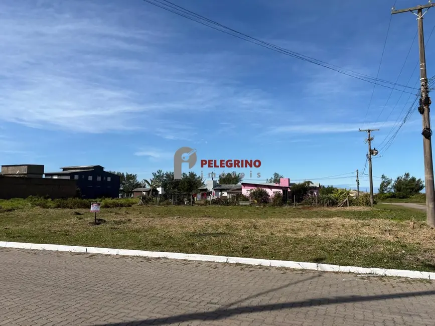Foto 1 de Terreno / Lote à venda, 450m2 em Capao Da Canoa - RS
