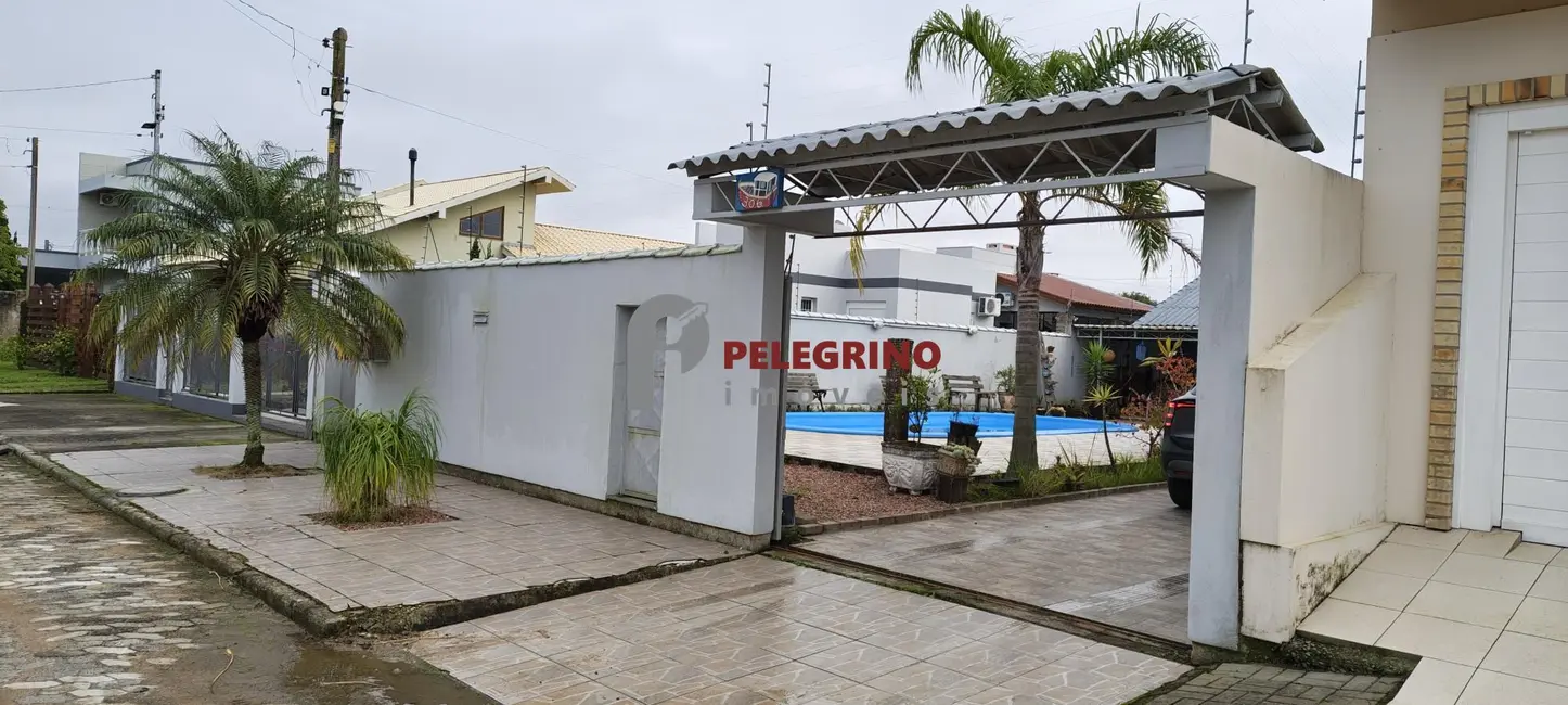 Casa com 2 quartos à venda, 220m2 em Tapes - RS - imagem 1 Foto 1 de Casa com 2 quartos à venda, 220m2 em Tapes - RS