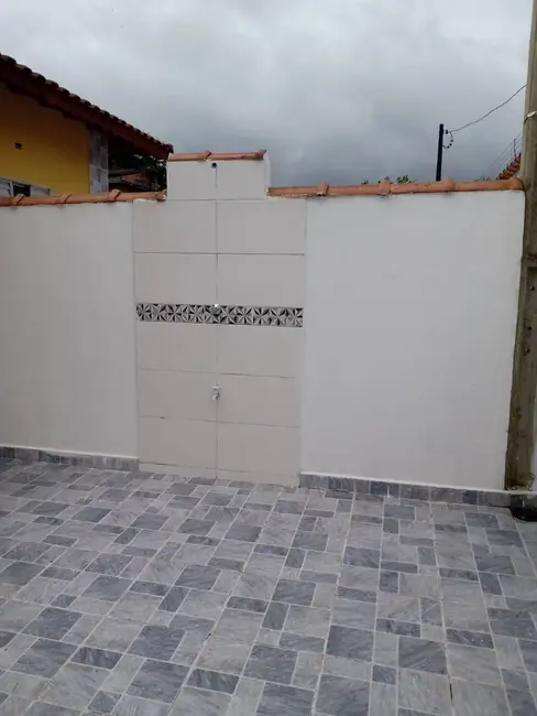 Foto 4 de Casa com 2 quartos à venda, 135m2 em Mongagua - SP