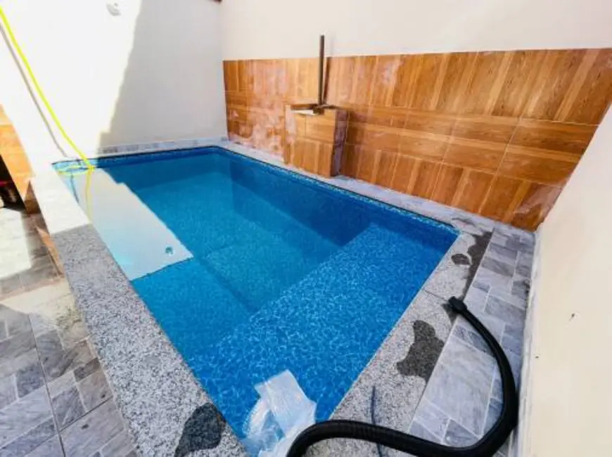 Foto 4 de Casa com 2 quartos à venda, 135m2 em Mongagua - SP