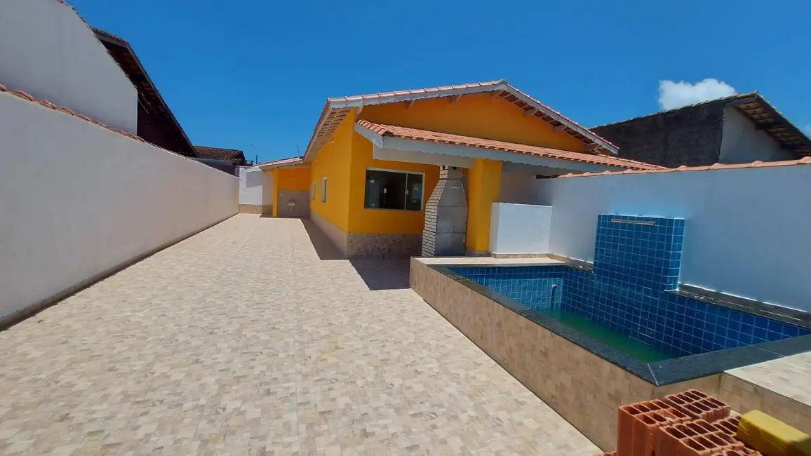 Foto 3 de Casa com 2 quartos à venda, 180m2 em Mongagua - SP