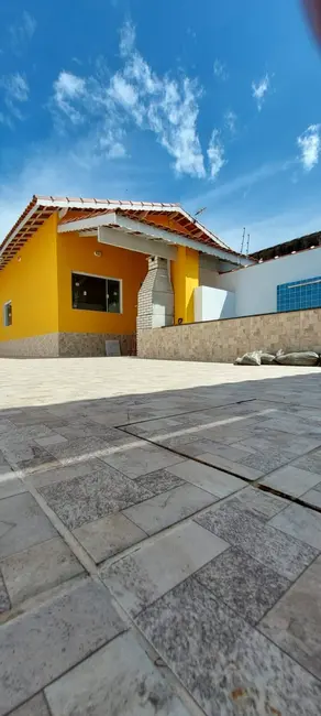 Foto 1 de Casa com 2 quartos à venda, 180m2 em Mongagua - SP