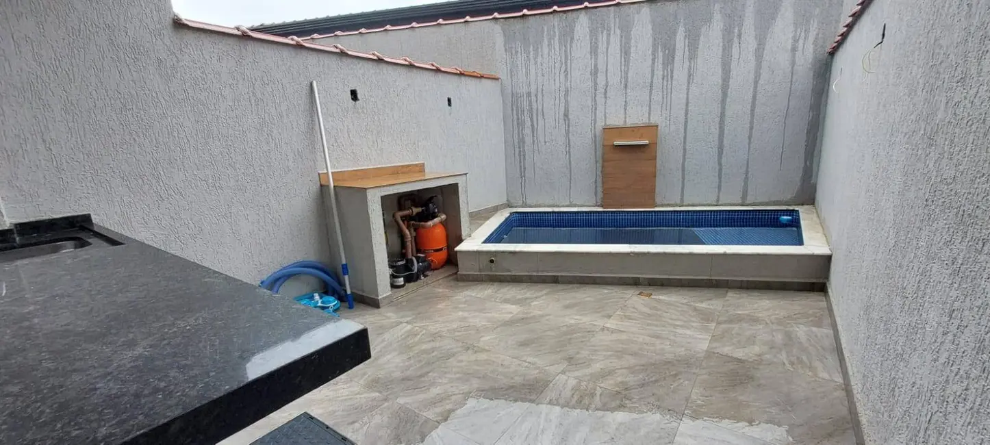 Foto 6 de Sobrado com 2 quartos à venda, 132m2 em Mongagua - SP