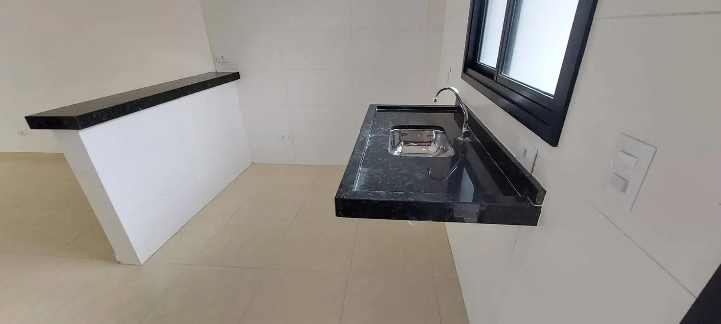 Foto 4 de Sobrado com 2 quartos à venda, 140m2 em Mongagua - SP