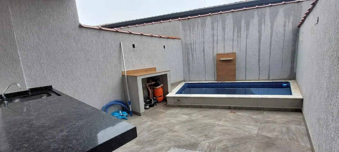 Foto 5 de Sobrado com 2 quartos à venda, 90m2 em Mongagua - SP