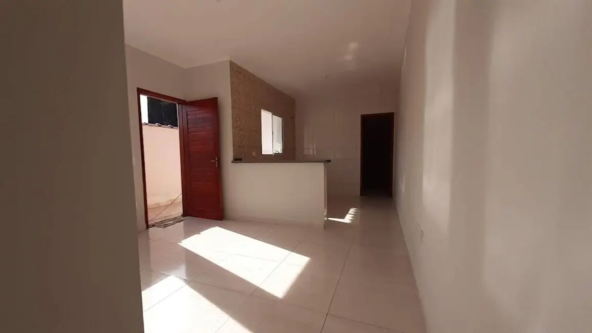 Casa com 2 quartos à venda, 125m2 em Mongagua - SP - imagem 4 Foto 4 de Casa com 2 quartos à venda, 125m2 em Mongagua - SP