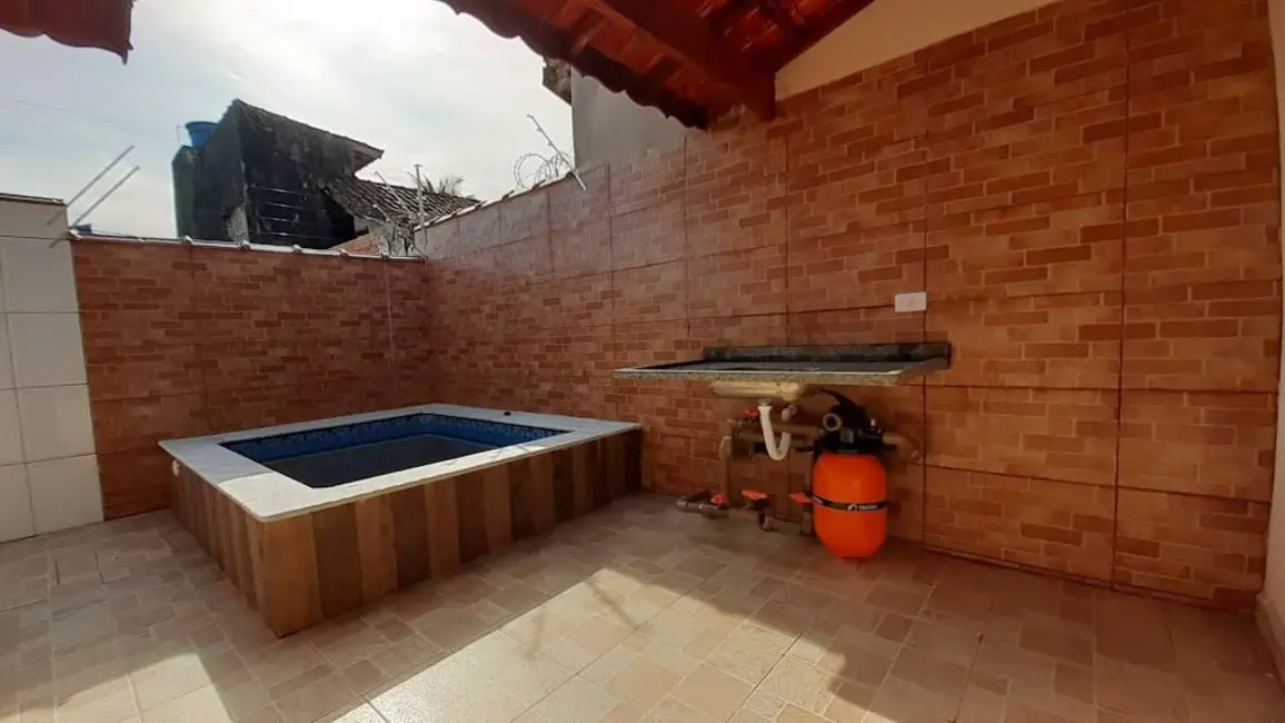 Casa com 2 quartos à venda, 125m2 em Mongagua - SP - imagem 2 Foto 2 de Casa com 2 quartos à venda, 125m2 em Mongagua - SP