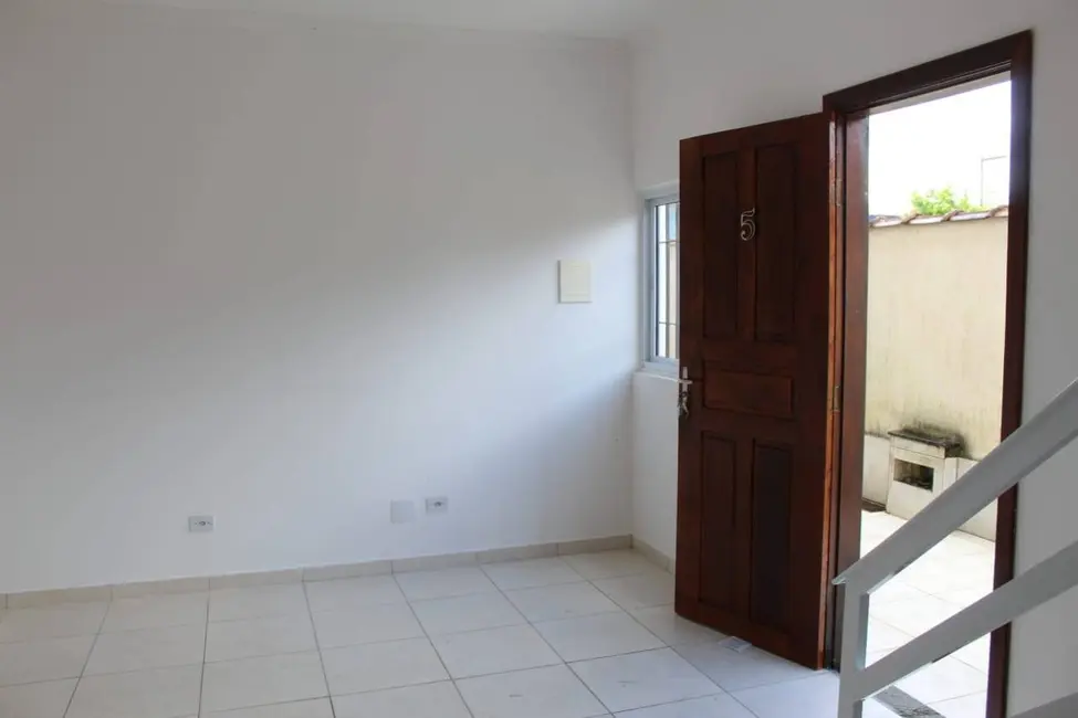 Foto 5 de Casa com 2 quartos à venda, 52m2 em Mongagua - SP