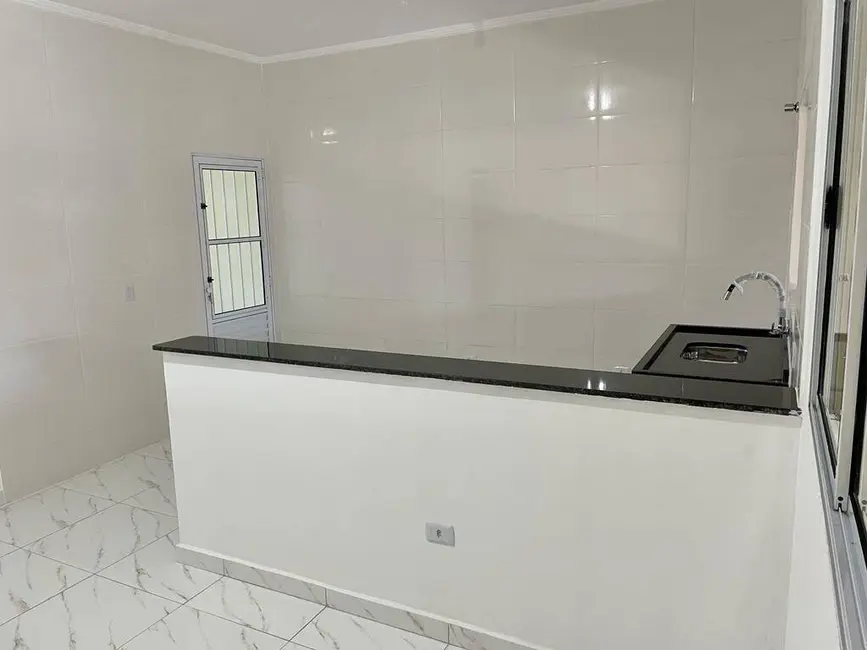 Foto 3 de Casa com 2 quartos à venda, 91m2 em Mongagua - SP