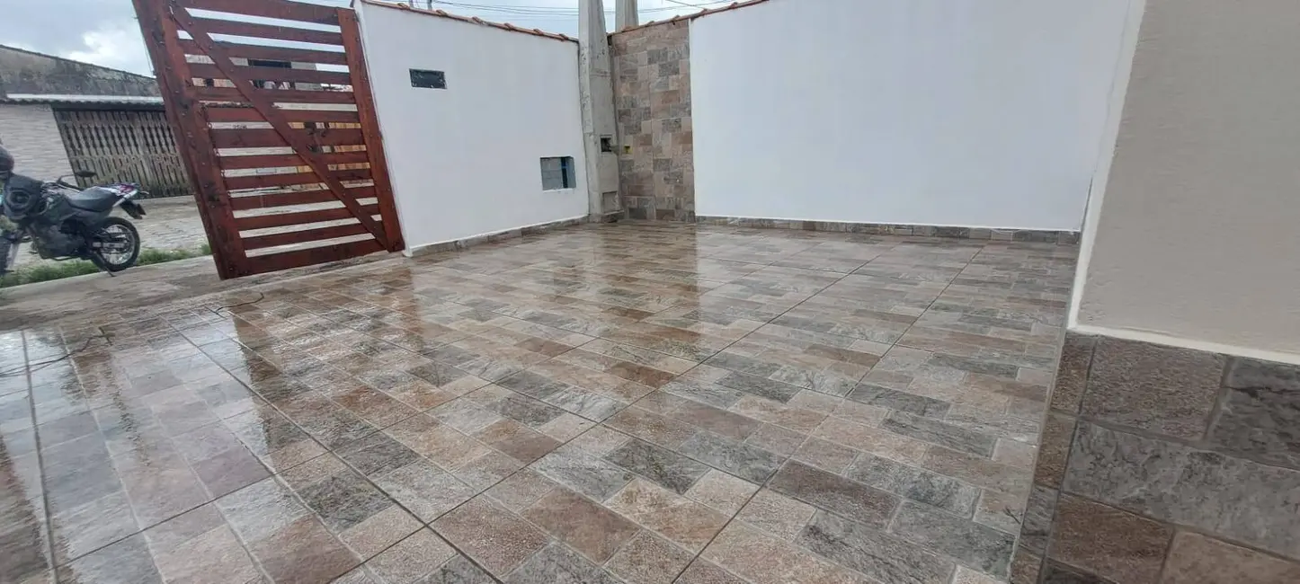 Foto 3 de Casa com 2 quartos à venda, 60m2 em Mongagua - SP