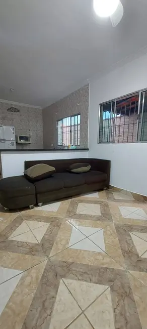 Foto 4 de Casa com 2 quartos à venda, 70m2 em Mongagua - SP