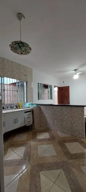 Foto 6 de Casa com 2 quartos à venda, 70m2 em Mongagua - SP