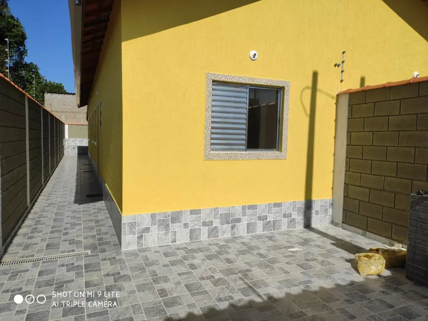 Foto 1 de Casa com 2 quartos à venda, 60m2 em Itanhaem - SP
