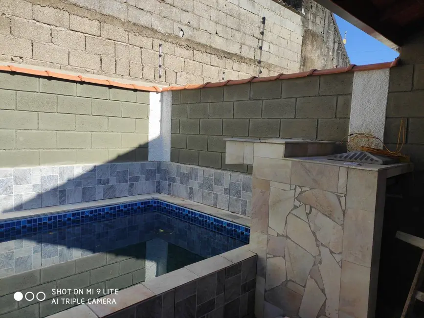 Foto 2 de Casa com 2 quartos à venda, 60m2 em Itanhaem - SP