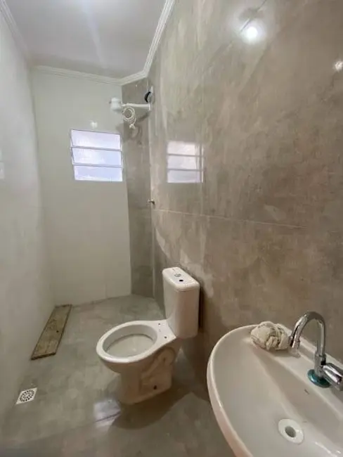 Foto 8 de Casa com 2 quartos à venda, 87m2 em Itanhaem - SP