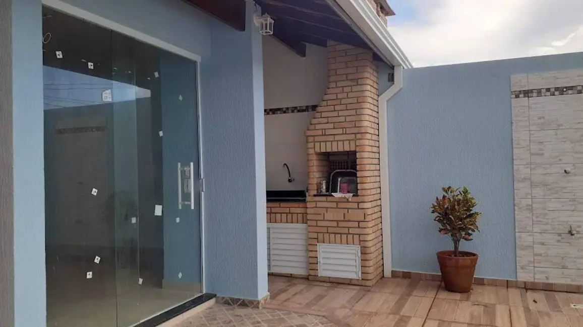 Foto 2 de Casa com 2 quartos à venda em Itanhaem - SP