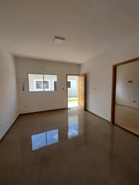 Foto 9 de Casa com 2 quartos à venda, 46m2 em Itanhaem - SP