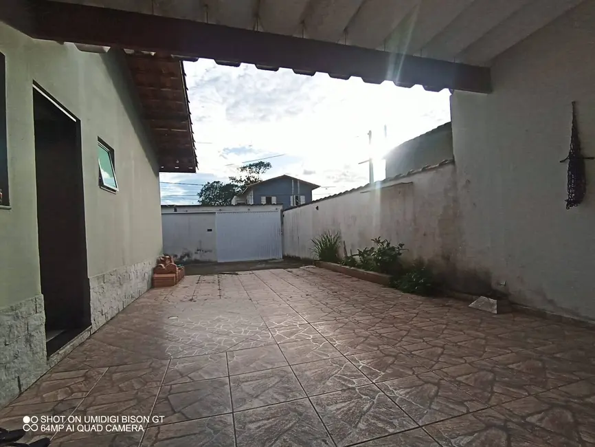 Foto 8 de Casa com 2 quartos à venda, 80m2 em Mongagua - SP