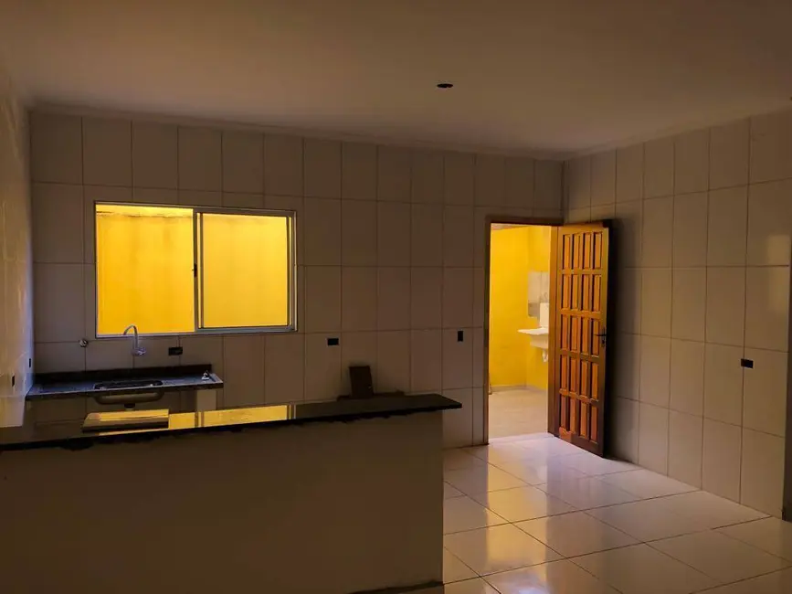 Sobrado com 2 quartos à venda, 60m2 em Itanhaem - SP - imagem 3 Foto 3 de Sobrado com 2 quartos à venda, 60m2 em Itanhaem - SP