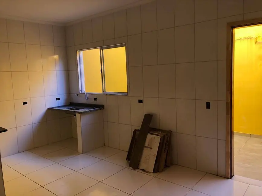 Sobrado com 2 quartos à venda, 60m2 em Itanhaem - SP - imagem 4 Foto 4 de Sobrado com 2 quartos à venda, 60m2 em Itanhaem - SP