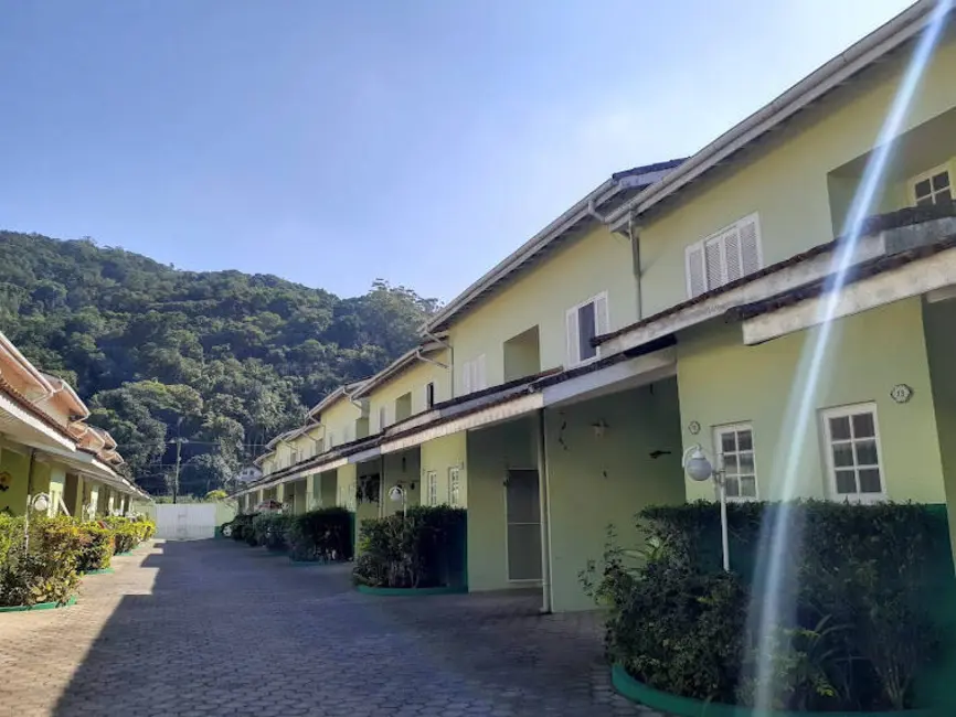 Sobrado com 2 quartos para alugar, 60m2 em Mongagua - SP - imagem 2 Foto 2 de Sobrado com 2 quartos para alugar, 60m2 em Mongagua - SP