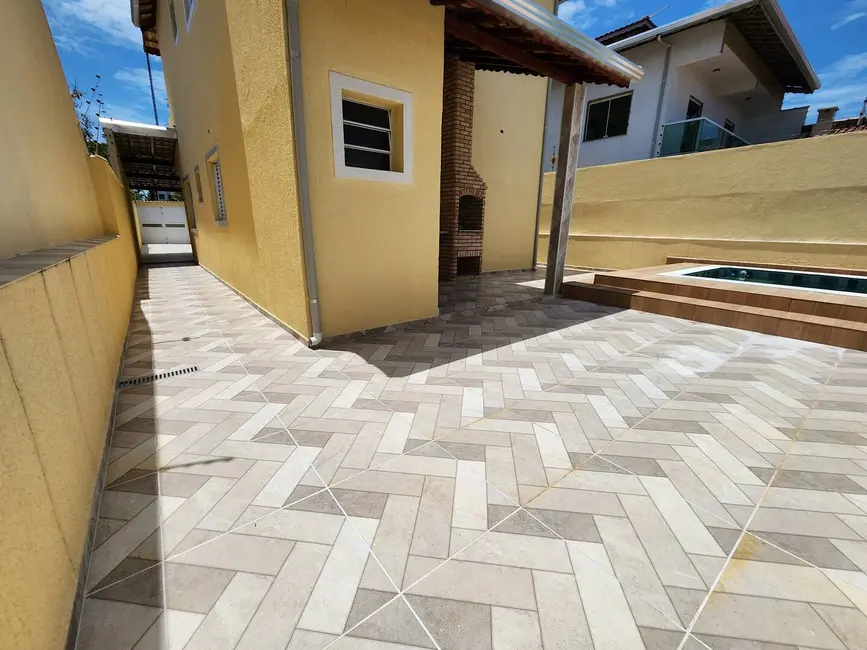Foto 2 de Casa com 2 quartos à venda, 750m2 em Itanhaem - SP