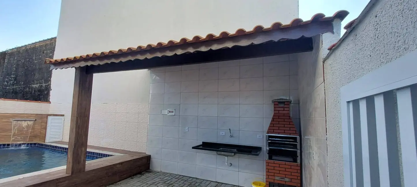 Foto 2 de Sobrado com 2 quartos à venda, 90m2 em Mongagua - SP
